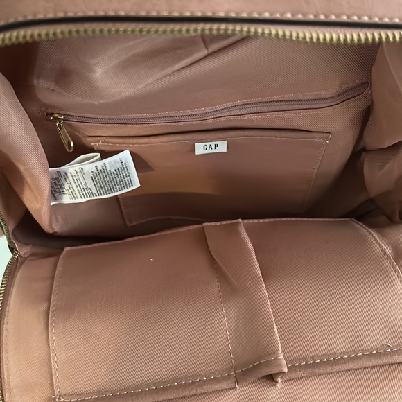 Pink leather backpack - Picture 2 of 5